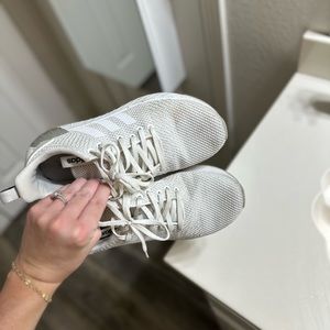 White adidas male size 8